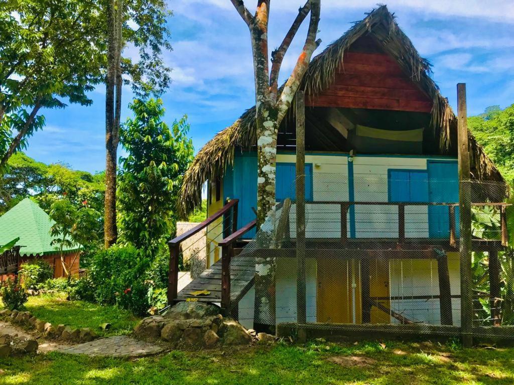 Hostal Doble Vista Capurgana Ngoại thất bức ảnh